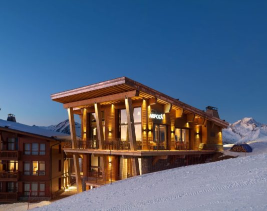 Chalet Arpoza by night
