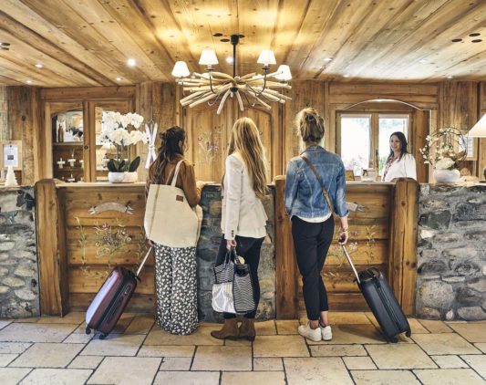 Reception-residence-Les-Chalets-du-Gypse-Saint-Martin-de-Belleville (1)