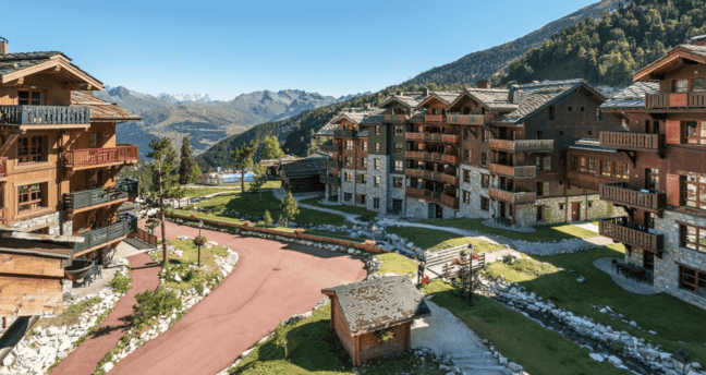 Un village de chalets aux Arcs