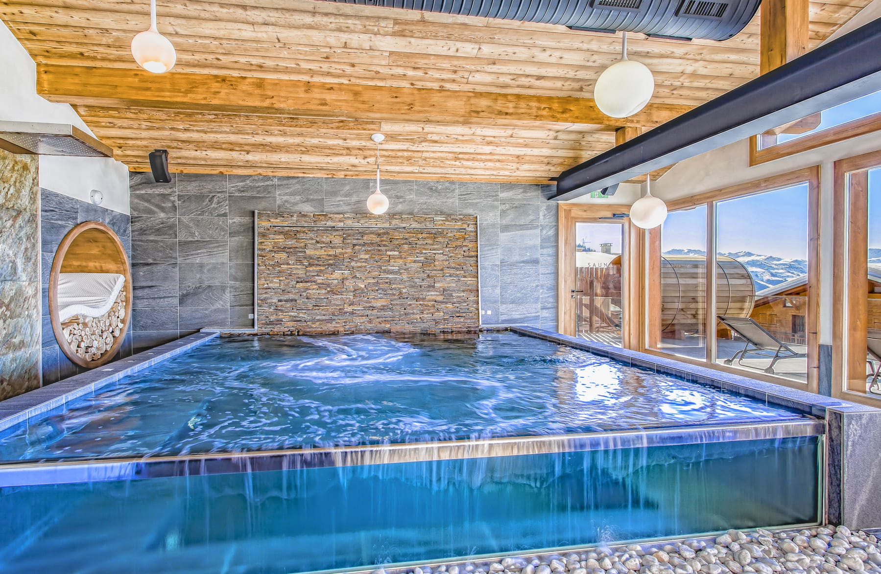 Spa_Armaillis_BassinJetsMassants_AlbanCombaz